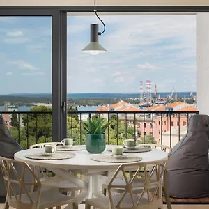 https://luxury-apartment-bianco.pula-hotels.org